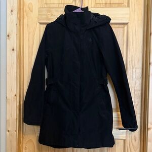 Women's Black Hooded North Face Jacket. Lightweight, fall-spring jacket. EUC.